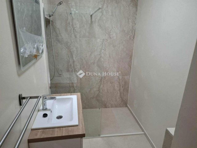 Kiadó téglalakás, albérlet, Debrecenben 250 E Ft / hó, 2 szobás