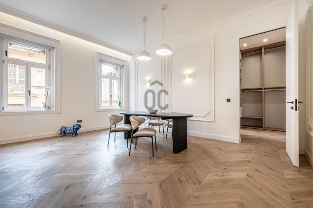 Eladó téglalakás, Budapesten, VI. kerületben, Paulay Ede utcában