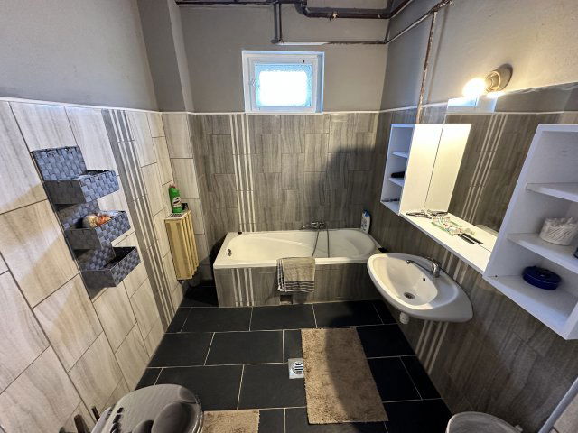 Eladó családi ház, Békéscsabán 32.99 M Ft, 5 szobás