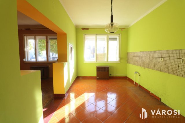 Eladó családi ház, Makón 41.9 M Ft, 3 szobás