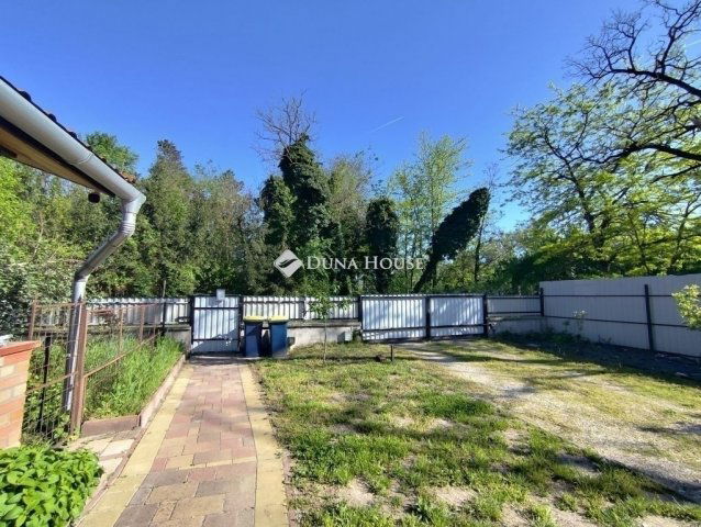 Eladó családi ház, Ócsán 93.9 M Ft, 6 szobás