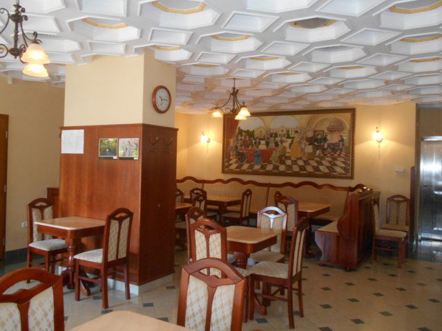 Eladó üzlethelyiség, Dévaványán, Árpád utcában 150 M Ft