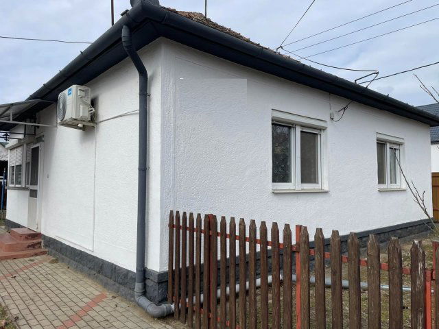 Eladó családi ház, Nyíregyházán 42 M Ft, 2 szobás