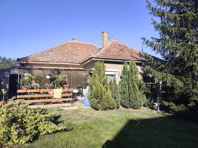 Eladó családi ház, Pusztavacson 32.9 M Ft, 2 szobás