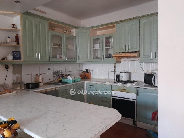 Eladó családi ház, Záhonyon 39.9 M Ft, 4+1 szobás