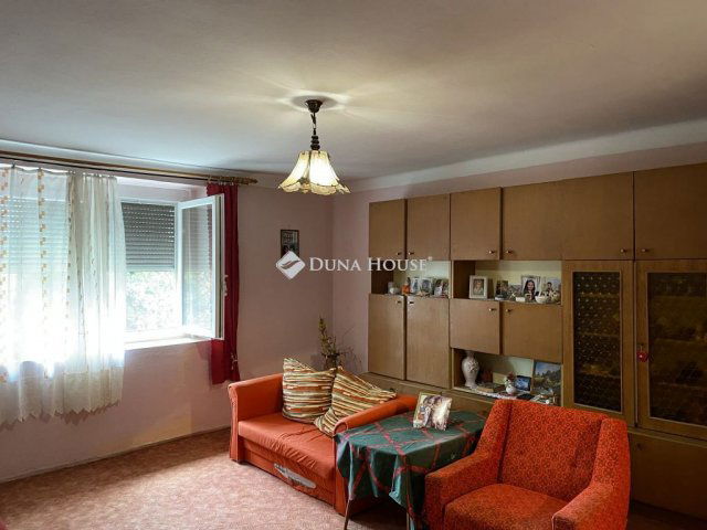 Eladó családi ház, Alcsútdobozon 43 M Ft, 2 szobás