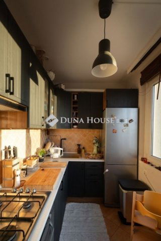 Eladó panellakás, Székesfehérvárott 62.3 M Ft, 3 szobás