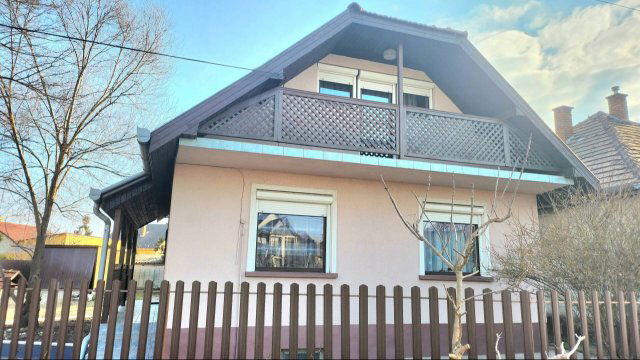 Eladó családi ház, Tökölön 73.5 M Ft, 4 szobás