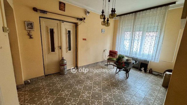 Eladó családi ház, Mezőlakon 37.5 M Ft, 3 szobás