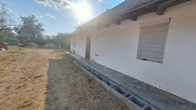 Eladó családi ház, Dabason 36.5 M Ft, 1 szobás