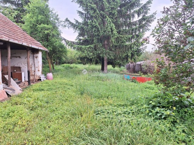 Eladó családi ház, Csehiben 4.9 M Ft, 1 szobás