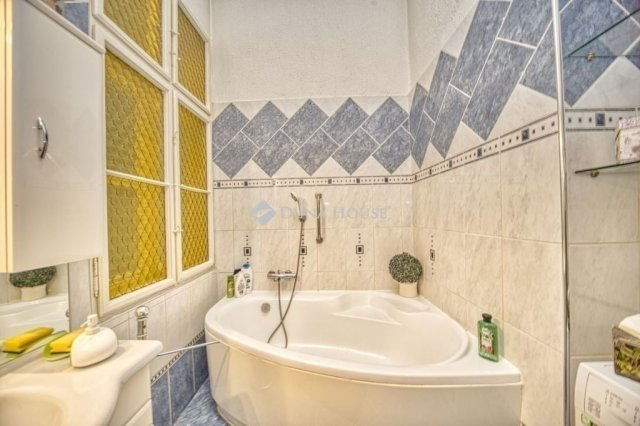 Eladó téglalakás, Budapesten, VIII. kerületben 171 M Ft