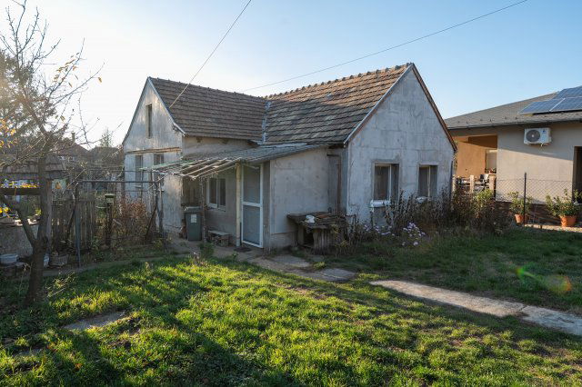 Eladó családi ház, Vértesszőlősön 39.99 M Ft, 3 szobás