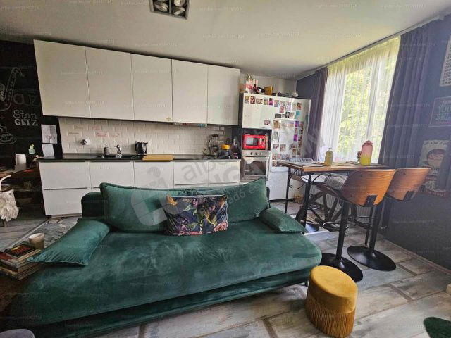 Kiadó téglalakás, albérlet, XII. kerületben, Csorna utcában