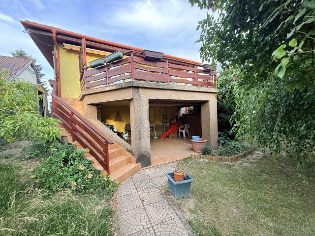Eladó családi ház, Áporkán 99.9 M Ft, 3 szobás