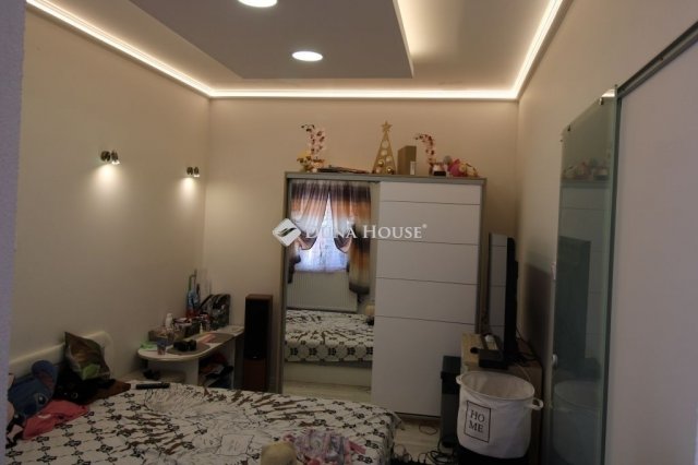 Eladó családi ház, Szegeden 46 M Ft, 2 szobás