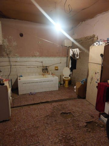 Eladó családi ház, Szakcson 3.99 M Ft, 2 szobás