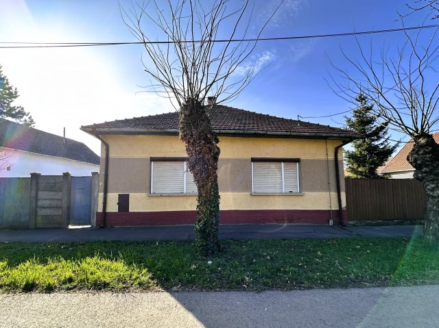 Eladó családi ház, Gyulán 40 M Ft, 2 szobás