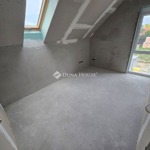 Eladó téglalakás, Pákozdon 99 M Ft, 4 szobás