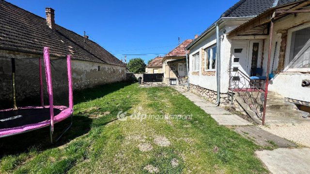 Eladó családi ház, Ugodon 43.9 M Ft, 3 szobás