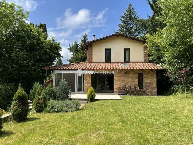 Kiadó családi ház, albérlet, Remeteszőlősön 599 E Ft / hó