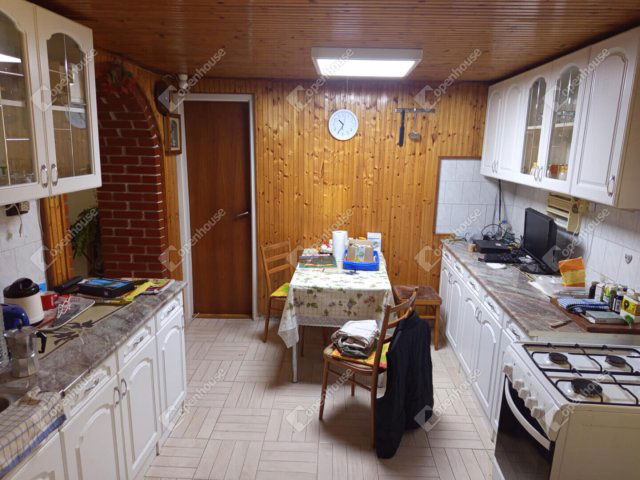 Eladó családi ház, Székesfehérvárott 72.49 M Ft, 3 szobás