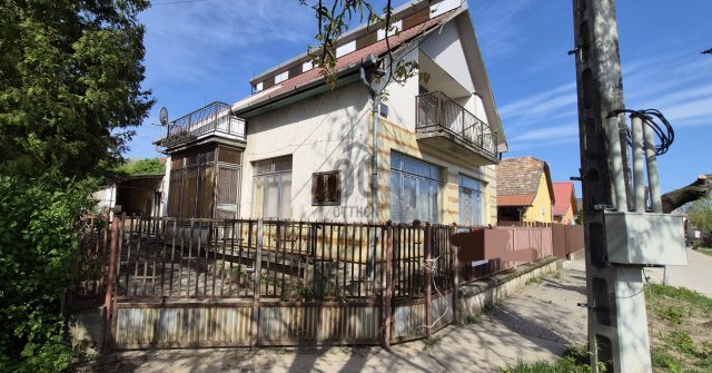 Eladó családi ház, Siófokon 45 M Ft, 7 szobás