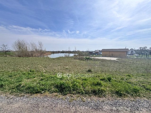 Eladó telek, Győrzámolyon 21.5 M Ft / költözzbe.hu