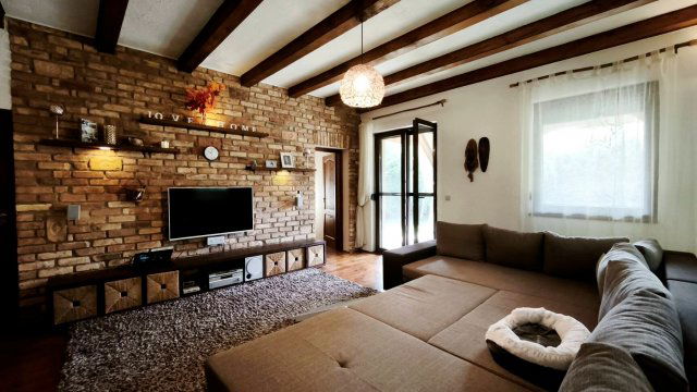 Eladó családi ház, Délegyházán 139 M Ft, 5 szobás