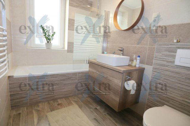 Kiadó téglalakás, albérlet, Szegeden 720 E Ft / hó, 9 szobás
