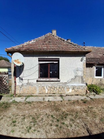 Eladó családi ház, Zalacsányon 31 M Ft, 4+1 szobás