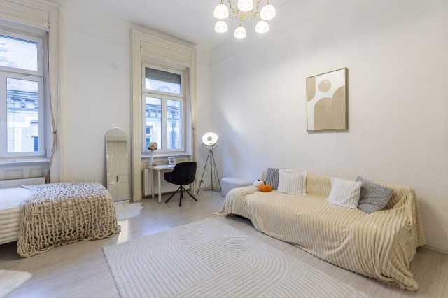 Eladó téglalakás, Budapesten, VIII. kerületben, József körúton