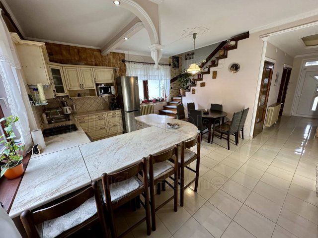 Eladó családi ház, Zalaegerszegen 92 M Ft, 5 szobás