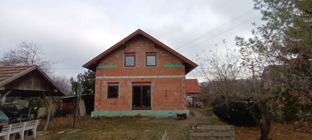 Eladó családi ház, Szegeden 64.99 M Ft, 4 szobás