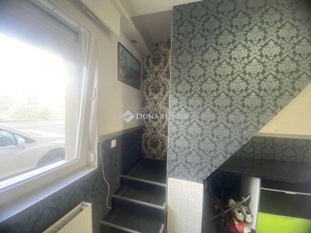 Eladó téglalakás, Budapesten, XXI. kerületben 31 M Ft, 3 szobás