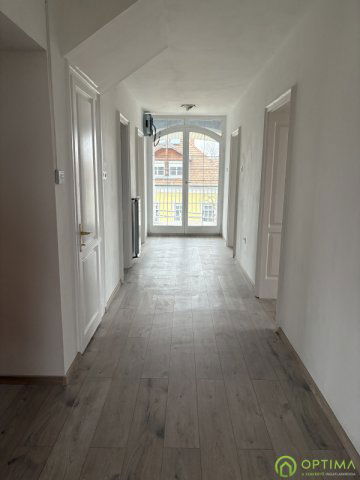 Eladó családi ház, Budapesten, XVIII. kerületben 290 M Ft