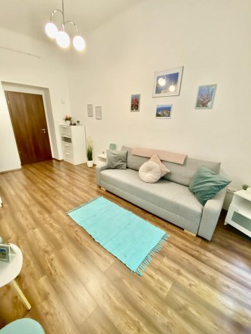 Kiadó téglalakás, albérlet, Budapesten, VI. kerületben