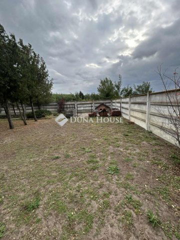 Eladó családi ház, Csemőn 38.5 M Ft, 1 szobás