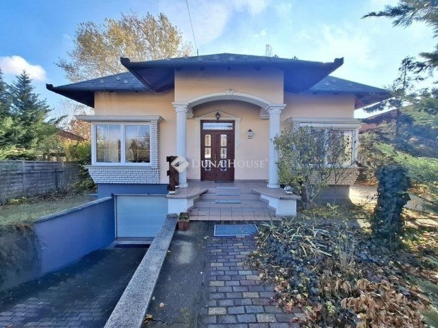 Eladó családi ház, Gödöllőn 129.99 M Ft, 3 szobás