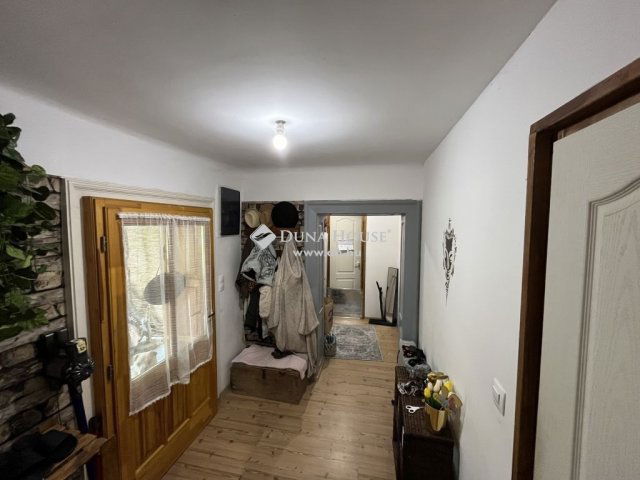 Eladó családi ház, Tiszaföldváron 22 M Ft, 3 szobás