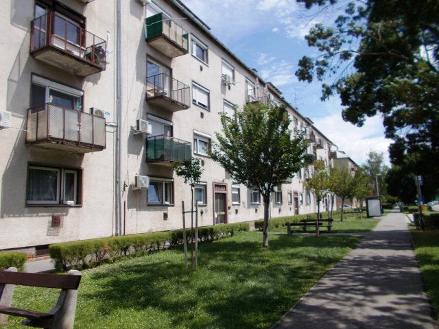 Eladó téglalakás, Szigetszentmiklóson 49.9 M Ft, 2 szobás
