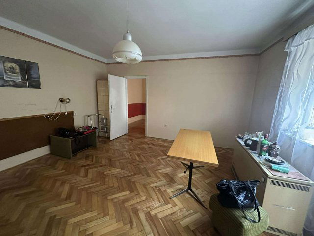 Eladó téglalakás, Komlón, Iskola utcában 19.9 M Ft, 2 szobás