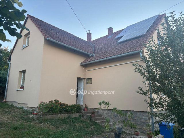 Eladó családi ház, Belvárdgyulán 58.65 M Ft, 5 szobás