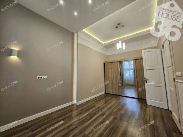 Eladó iroda, Kecskeméten 79.9 M Ft, 2 szobás