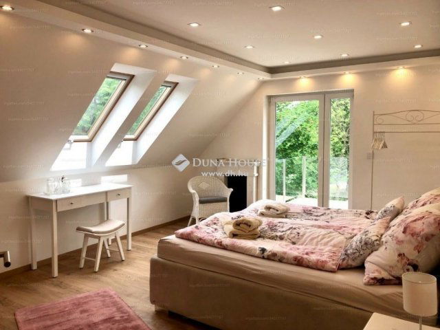 Eladó családi ház, Budapesten, II. kerületben 369 M Ft, 9 szobás