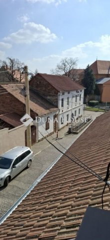 Eladó téglalakás, Pécsett 62.99 M Ft, 3 szobás