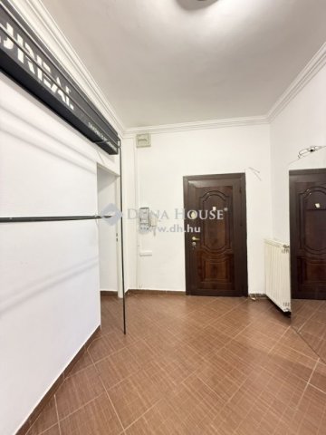 Eladó üzlethelyiség, Budapesten, VI. kerületben 135 M Ft