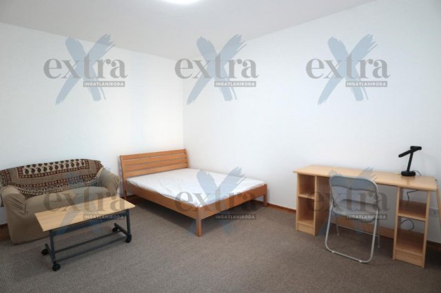 Kiadó téglalakás, albérlet, Szegeden 170 E Ft / hó, 3 szobás