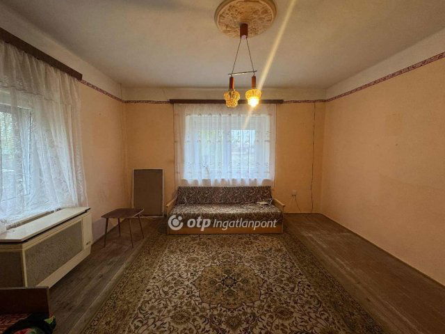 Eladó családi ház, Hosszúpályin 19.999 M Ft, 2 szobás