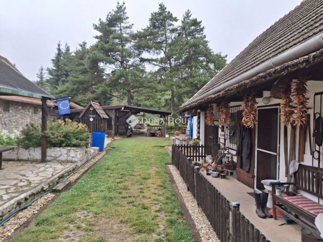 Eladó családi ház, Gánton 68 M Ft, 3 szobás
